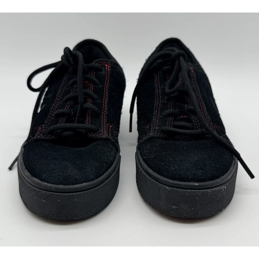 Heelys skate shoe